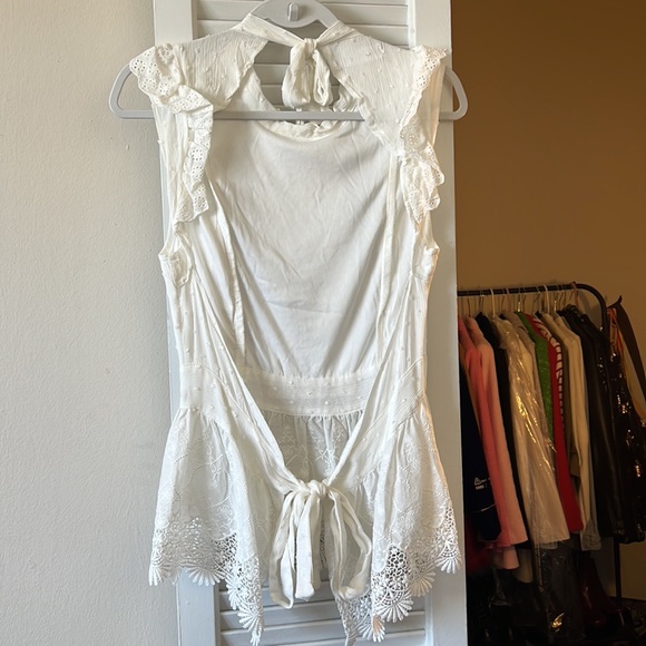 White open back lace top - Picture 4 of 6